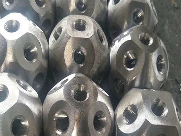 万宁螺栓球网架杆件制作